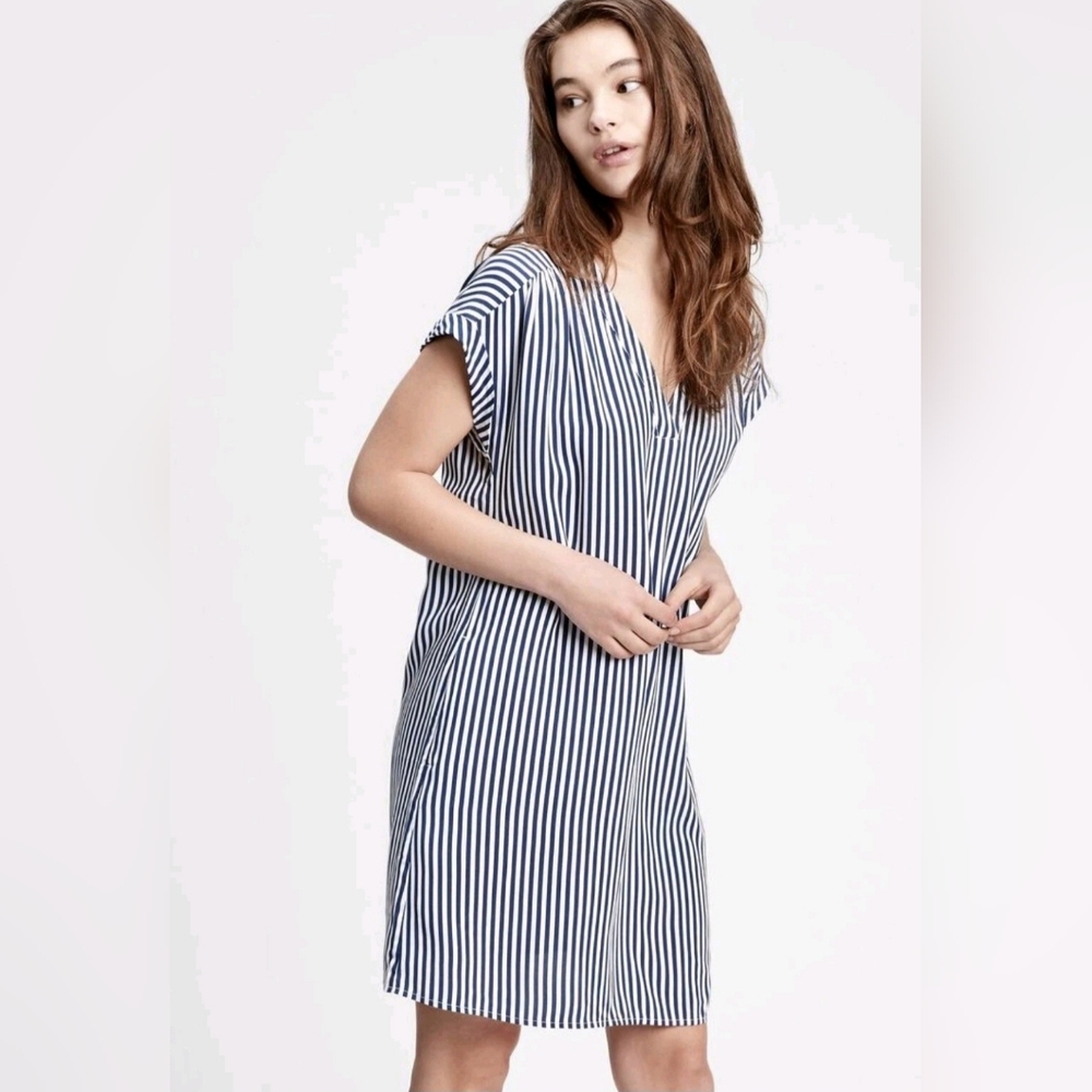 Gap Blue White Stripe Rayon V-Neck Short Dolman Slv Tunic Shift Dress Size M